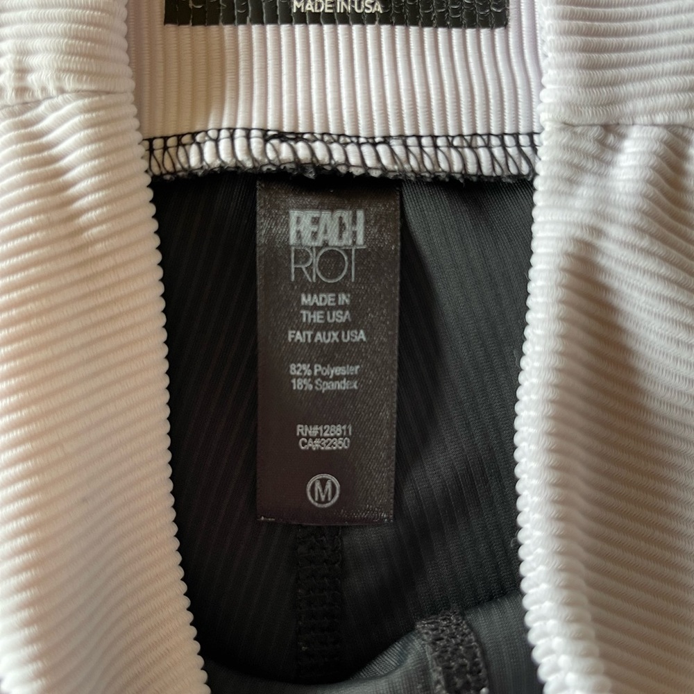 Beach Riot Cora Shorts - Picture 7 of 10